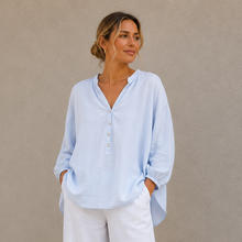 Lade das Bild in den Galerie-Viewer, 8302 Bluse V Musselin
